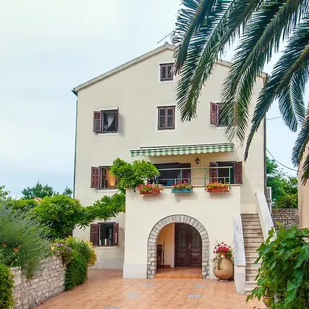 Holiday home Family House Lana