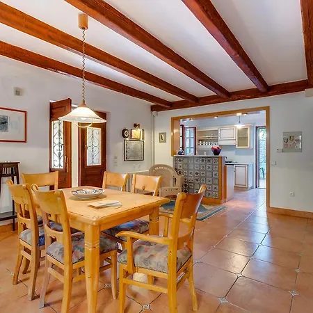 Holiday home Family House Lana Osor