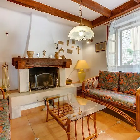Holiday home Family House Lana