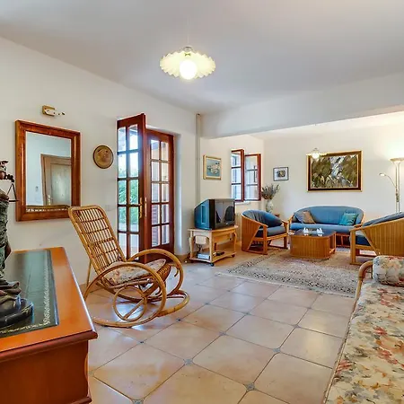 Holiday home Family House Lana Osor