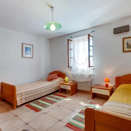 Family House Lana Osor