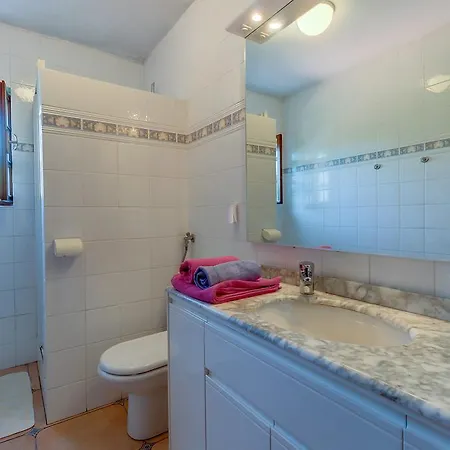 Holiday home Family House Lana Osor
